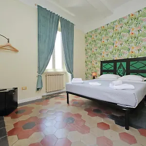 https://colosseo-kokedama-rooms.it-romehotels.com